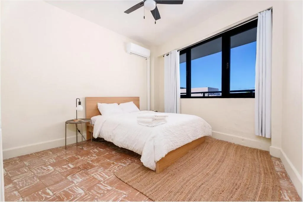 Sunny Escape Pool Apartman San Juan